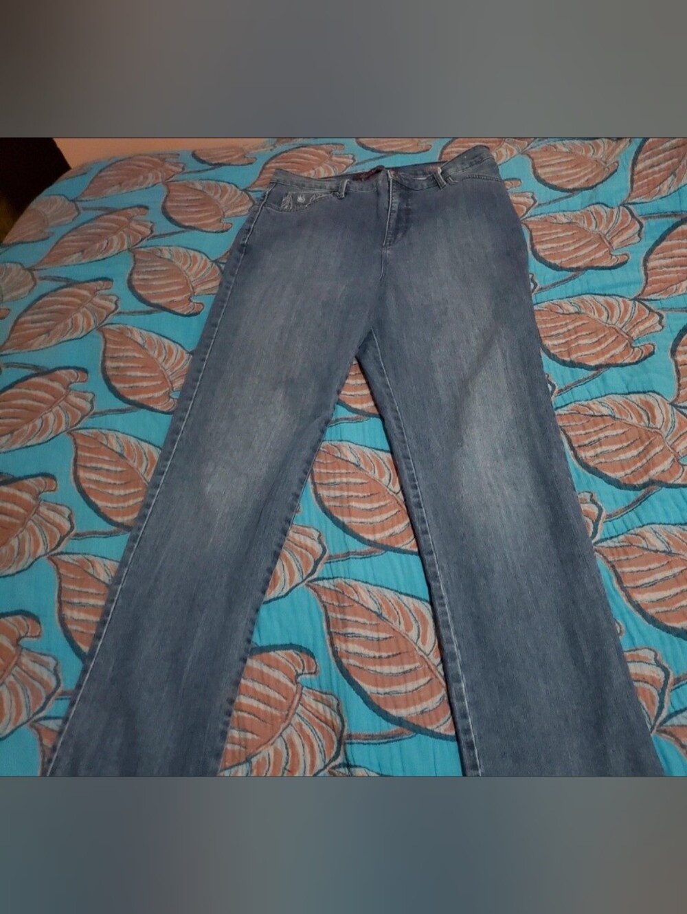 Gloria Vanderbilt Straight-Leg Medium Blue Denim Jeans